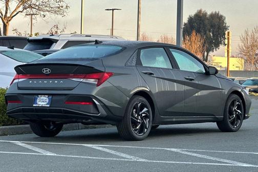 2026 Hyundai ELANTRA Sport