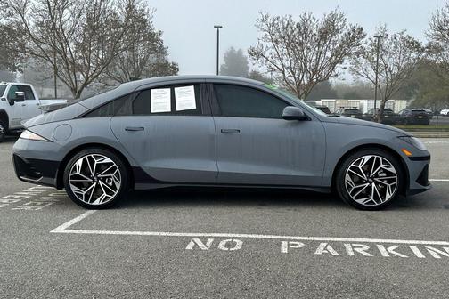 2024 Hyundai IONIQ 6 SEL
