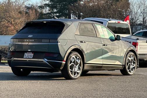 2024 Hyundai IONIQ 5 SEL