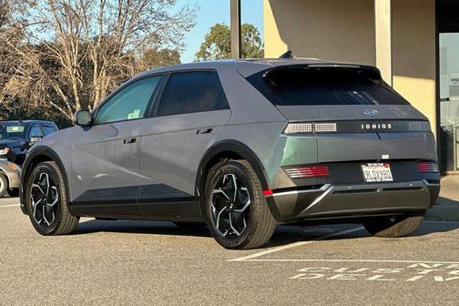 2024 Hyundai IONIQ 5 SEL