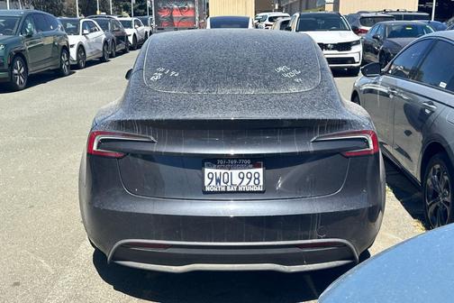 Stealth Gray 2025 Tesla Model 3 Standard Range