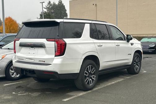 2022 GMC Yukon 4WD AT4