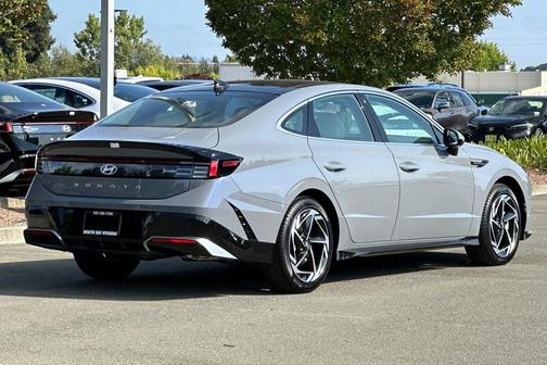 2025 Hyundai SONATA SEL