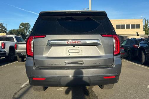 2022 GMC Yukon XL SLT