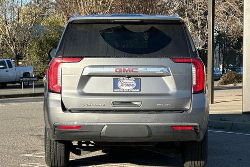 2022 GMC Yukon XL SLT