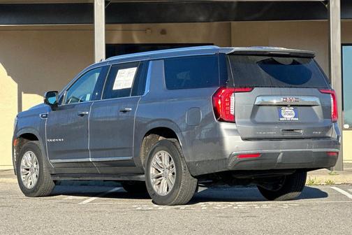 2022 GMC Yukon XL SLT