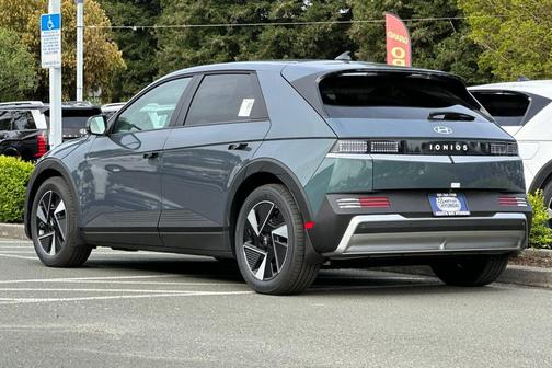 Digital Teal 2026 Hyundai IONIQ 5 SEL