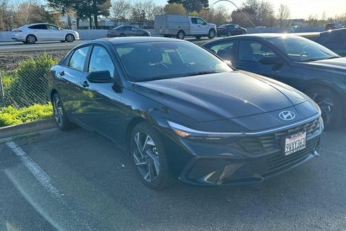 2025 Hyundai ELANTRA Sport