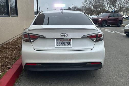 2017 Hyundai SONATA Hybrid SE