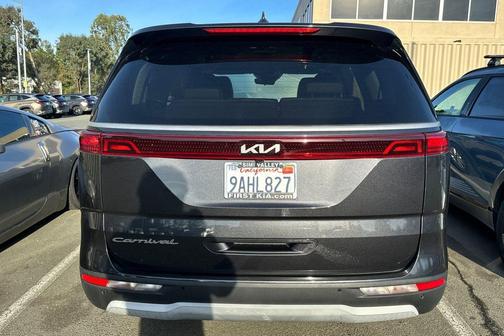 2022 Kia Carnival LXS