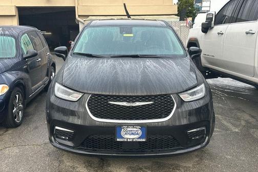 2024 Chrysler Pacifica Hybrid Select