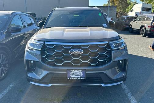 Carbonized Gray Metallic 2025 Ford Explorer Platinum
