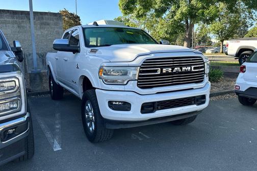 Bright White Clearcoat 2020 RAM 3500 Laramie Crew Cab 4x4 6'4' Box