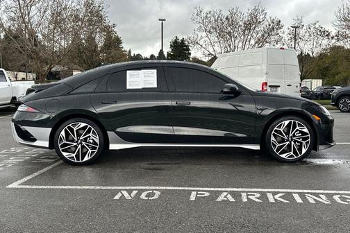 2024 Hyundai IONIQ 6 SEL