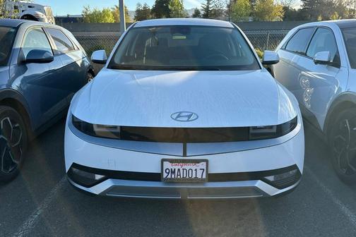 2024 Hyundai IONIQ 5 SEL