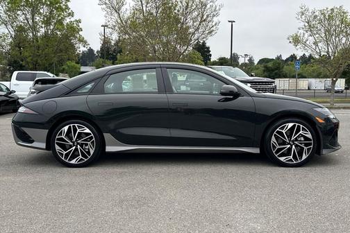 2024 Hyundai IONIQ 6 SEL
