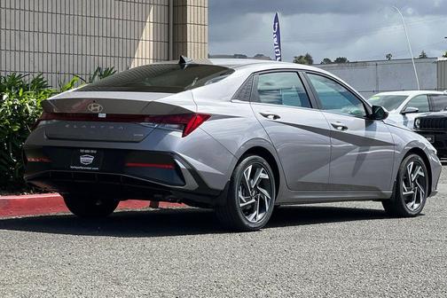 2025 Hyundai ELANTRA HEV Limited