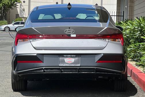 2025 Hyundai ELANTRA HEV Limited