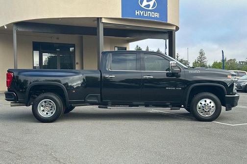 2022 Chevrolet Silverado 3500 High Country