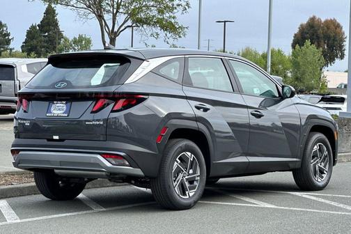 Ecotronic Gray 2026 Hyundai TUCSON Hybrid Blue SE