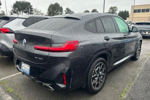 2023 BMW X4 xDrive30i