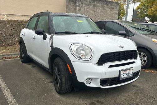 2014 MINI Countryman Cooper S