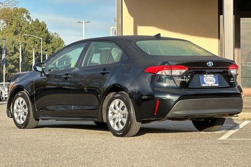 2025 Toyota Corolla Hybrid LE