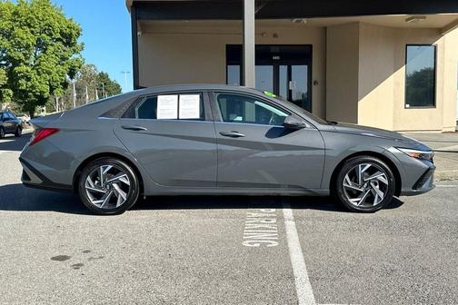 Ecotronic Gray 2025 Hyundai ELANTRA HEV Limited
