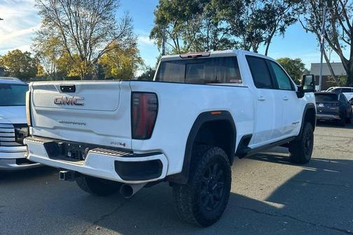 2024 GMC Sierra 2500 AT4