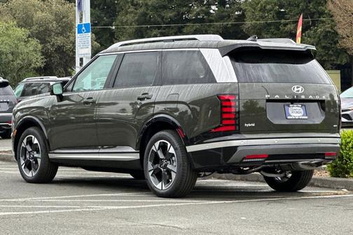 Titan Green 2026 Hyundai Palisade Hybrid Limited