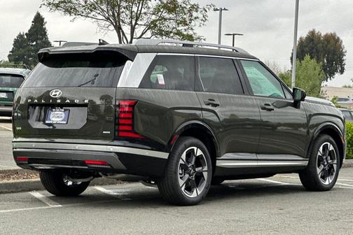 Titan Green 2026 Hyundai Palisade Hybrid Limited