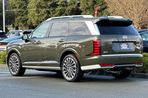 Titan Green 2026 Hyundai Palisade Hybrid Calligraphy