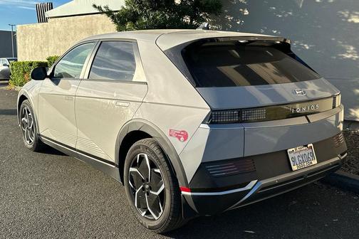 2024 Hyundai IONIQ 5 SEL