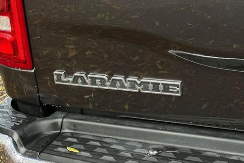 2020 RAM 2500 Laramie Crew Cab 4X4 6'4' Box