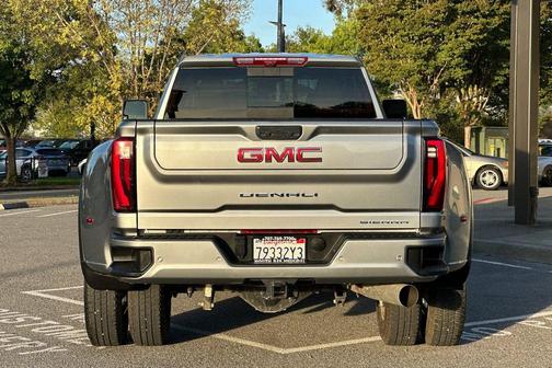 2024 GMC Sierra 3500 Denali
