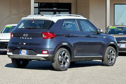 2026 Hyundai VENUE SEL w/Two-Tone Roof