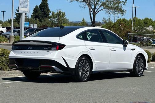 2025 Hyundai SONATA Hybrid Limited