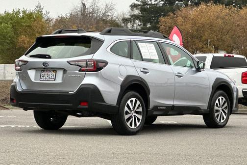 2025 Subaru Outback Base