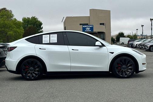 Pearl White Multi-Coat 2023 Tesla Model Y Performance Dual Motor All-Wheel Drive
