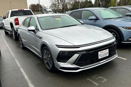 2025 Hyundai SONATA SEL