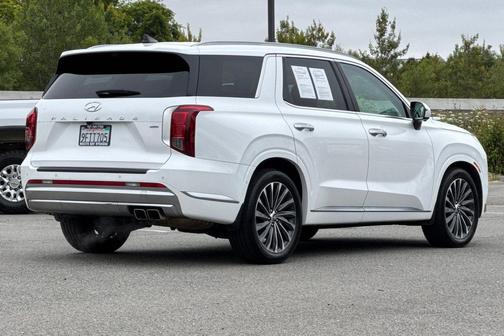 Hyper White 2023 Hyundai PALISADE Calligraphy