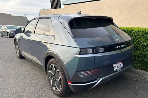 2024 Hyundai IONIQ 5 SEL