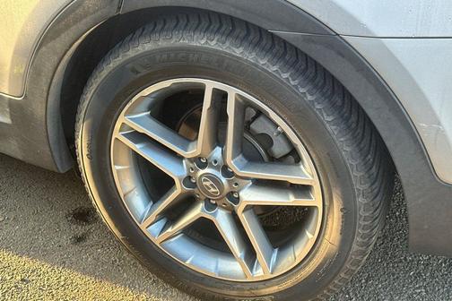 2017 Hyundai SANTA FE SE Ultimate