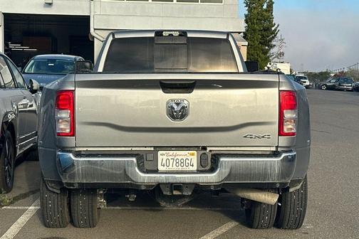 2024 RAM 3500 Tradesman Crew Cab 4x4 8' Box