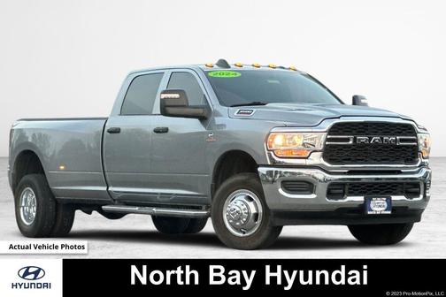 2024 RAM 3500 Tradesman Crew Cab 4x4 8' Box