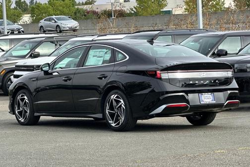 2025 Hyundai SONATA SEL
