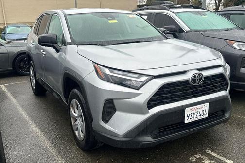 2025 Toyota RAV4 LE