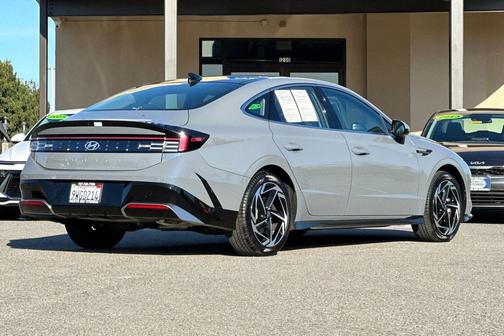 2025 Hyundai SONATA SEL