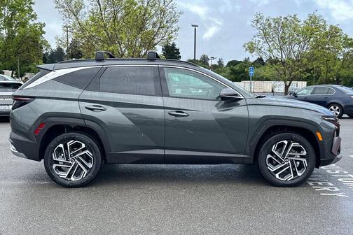 Amazon Gray 2026 Hyundai TUCSON Hybrid Limited