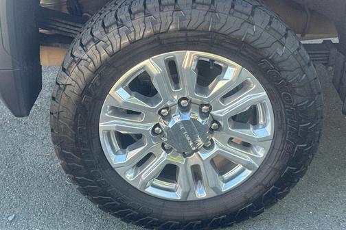 White Frost Tricoat 2021 GMC Sierra 2500 Denali